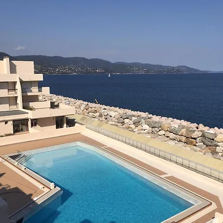 Apartamento T2 A La Faviere Avec Piscine Et Parking Prive, Proche Plages Et Commerces - Fr-1-610-13 *
