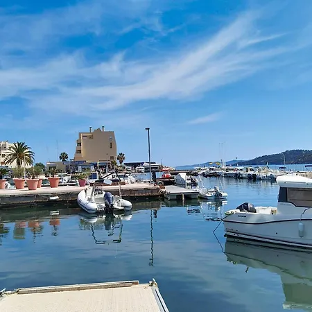 T2 à La Favière Avec Piscine Et Parking Privé, Proche Plages Et Commerces - Fr-1-610-13 * Bormes-les-Mimosas