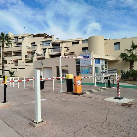 T2 à La Favière Avec Piscine Et Parking Privé, Proche Plages Et Commerces - Fr-1-610-13 * Bormes-les-Mimosas